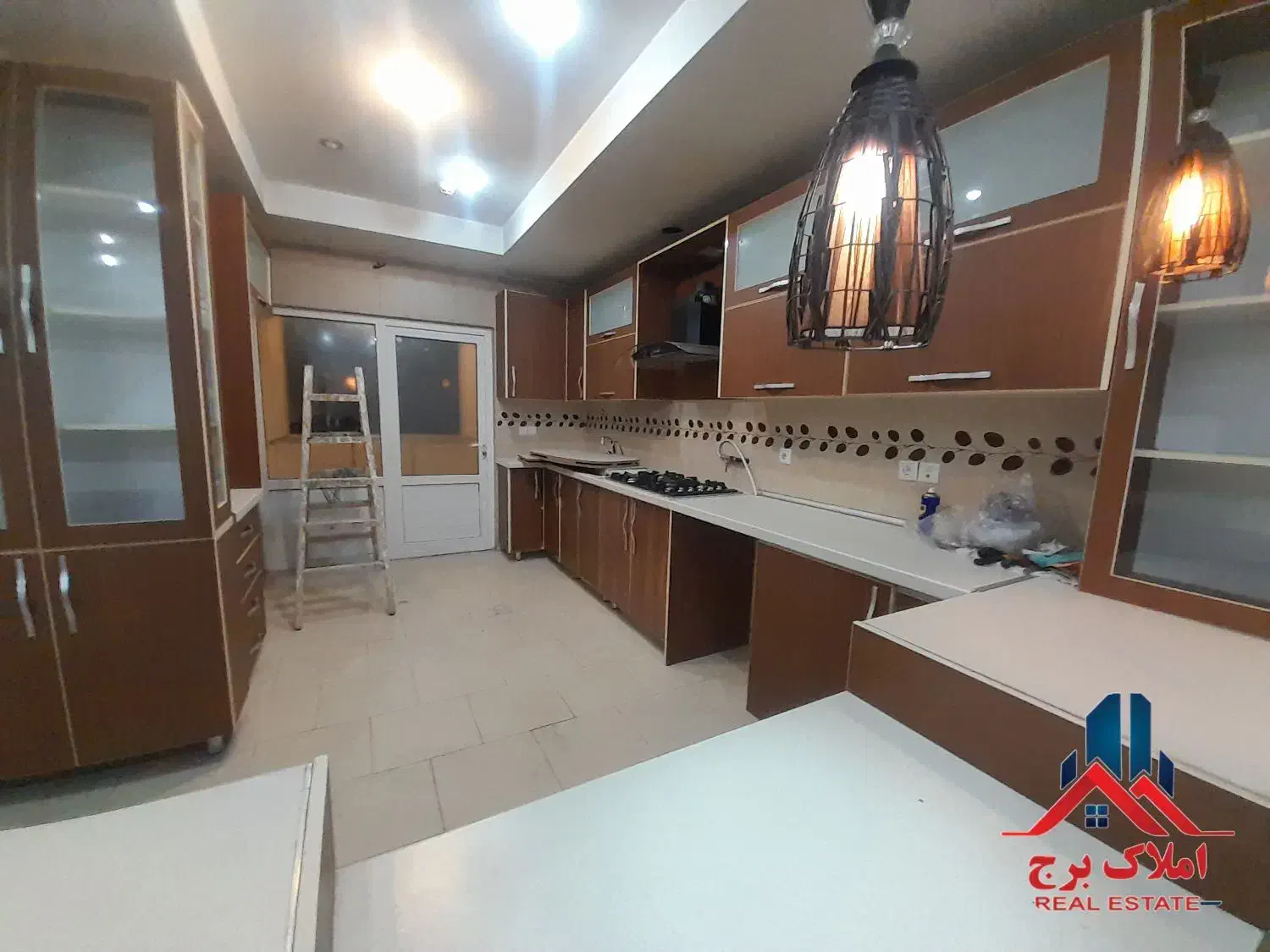 *شهرک چشمه ۱۲۵متر ۲خ ۲تراس ۲انباری طبقه آخر برج*