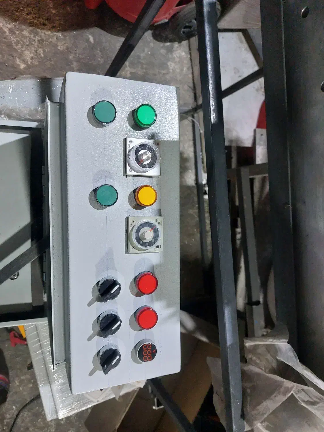 برقکارصنعتی و تابلو برق|خدمات پیشه و مهارت|فردیس, فردیس|دیوار