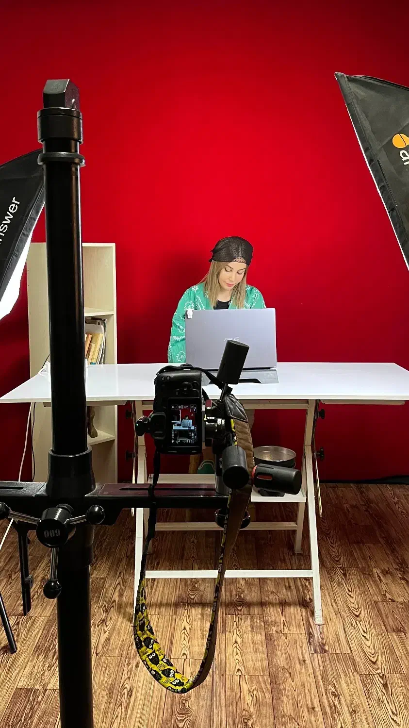 اجاره استودیو تولید محتوا و عکاسی با تجهیزات کامل|اجارهٔ کوتاه‌مدت دفتر کار و فضای آموزشی|تهران, شهرآرا|دیوار