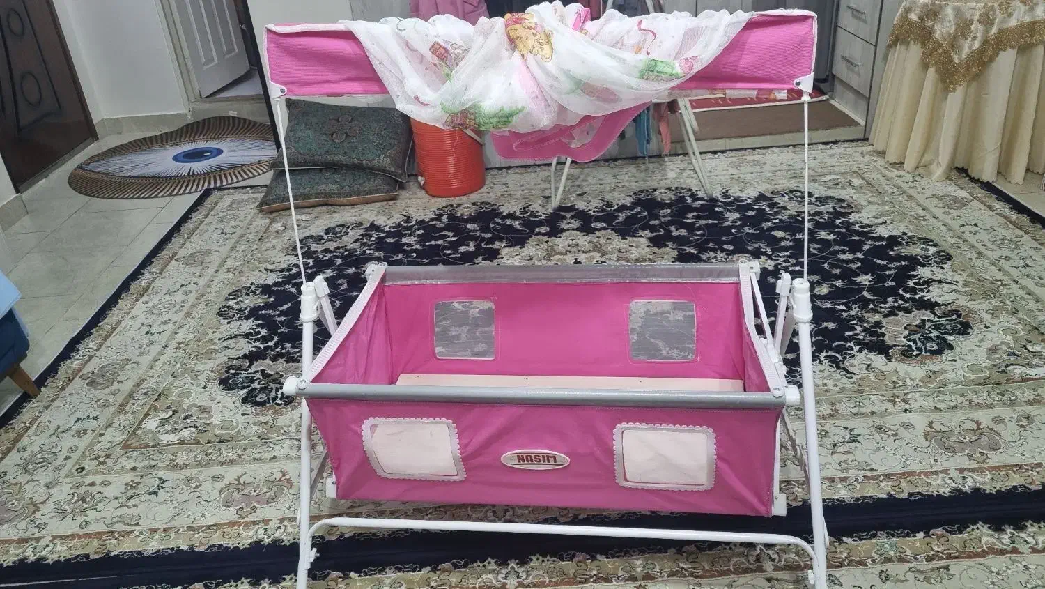 گهواره نوزاد|تخت و سرویس خواب|پرند, فاز ۴|دیوار
