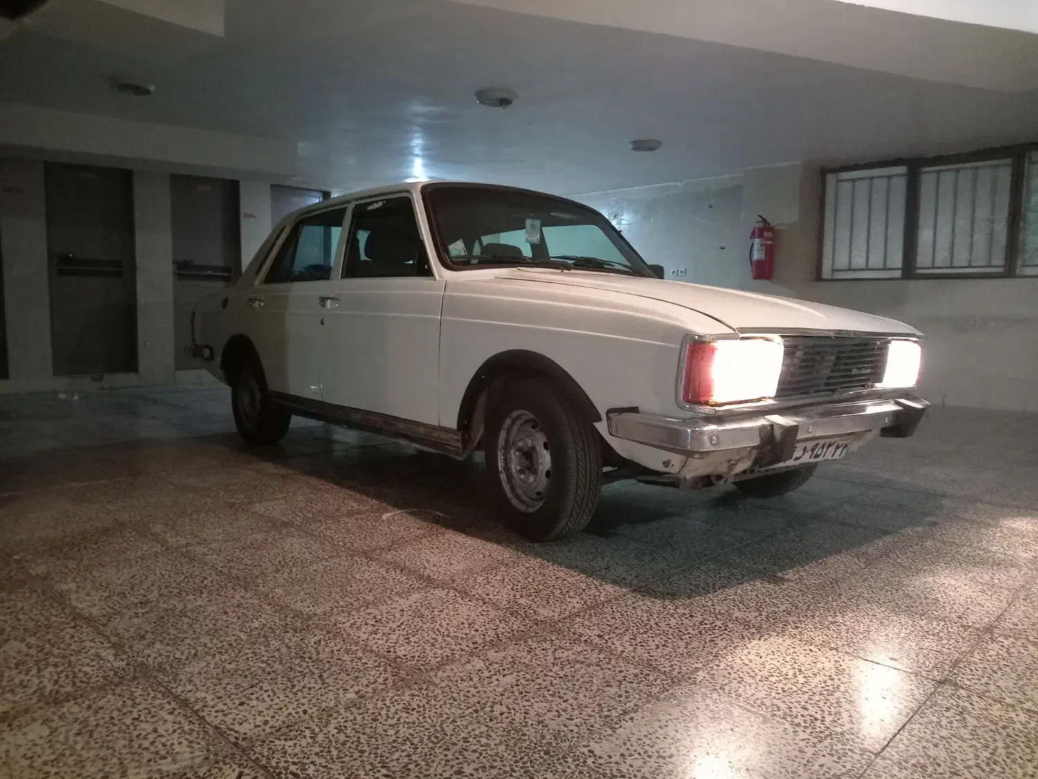 پیکان سواری ۸۲ سفید صدفی کم کارکرد|خودرو سواری و وانت|شهرضا, |دیوار