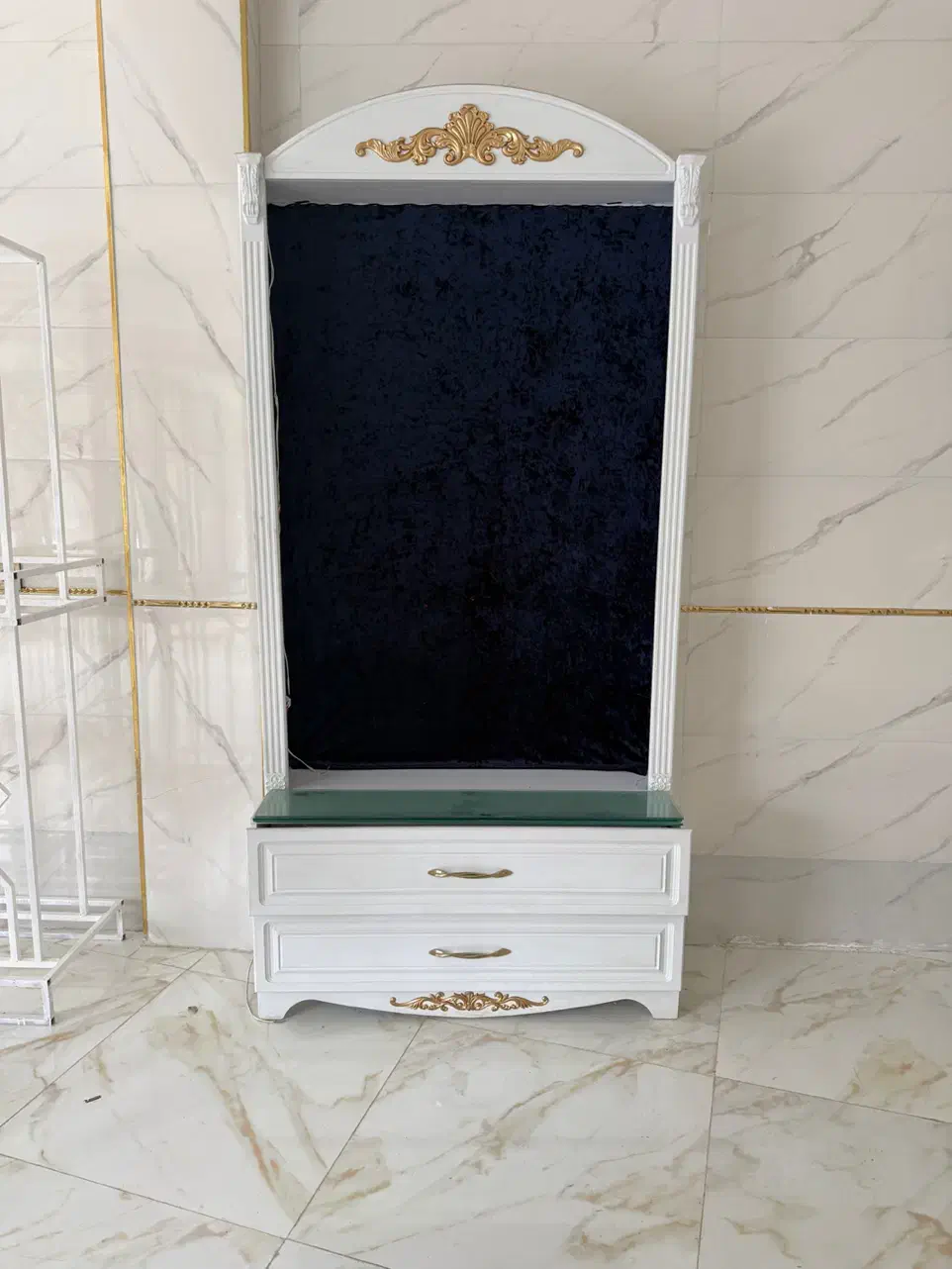 فروش یک عدد دکور جنس وکیوم در حد نو|آرایشگاه و سالن‌های زیبایی|پارس‌آباد, |دیوار