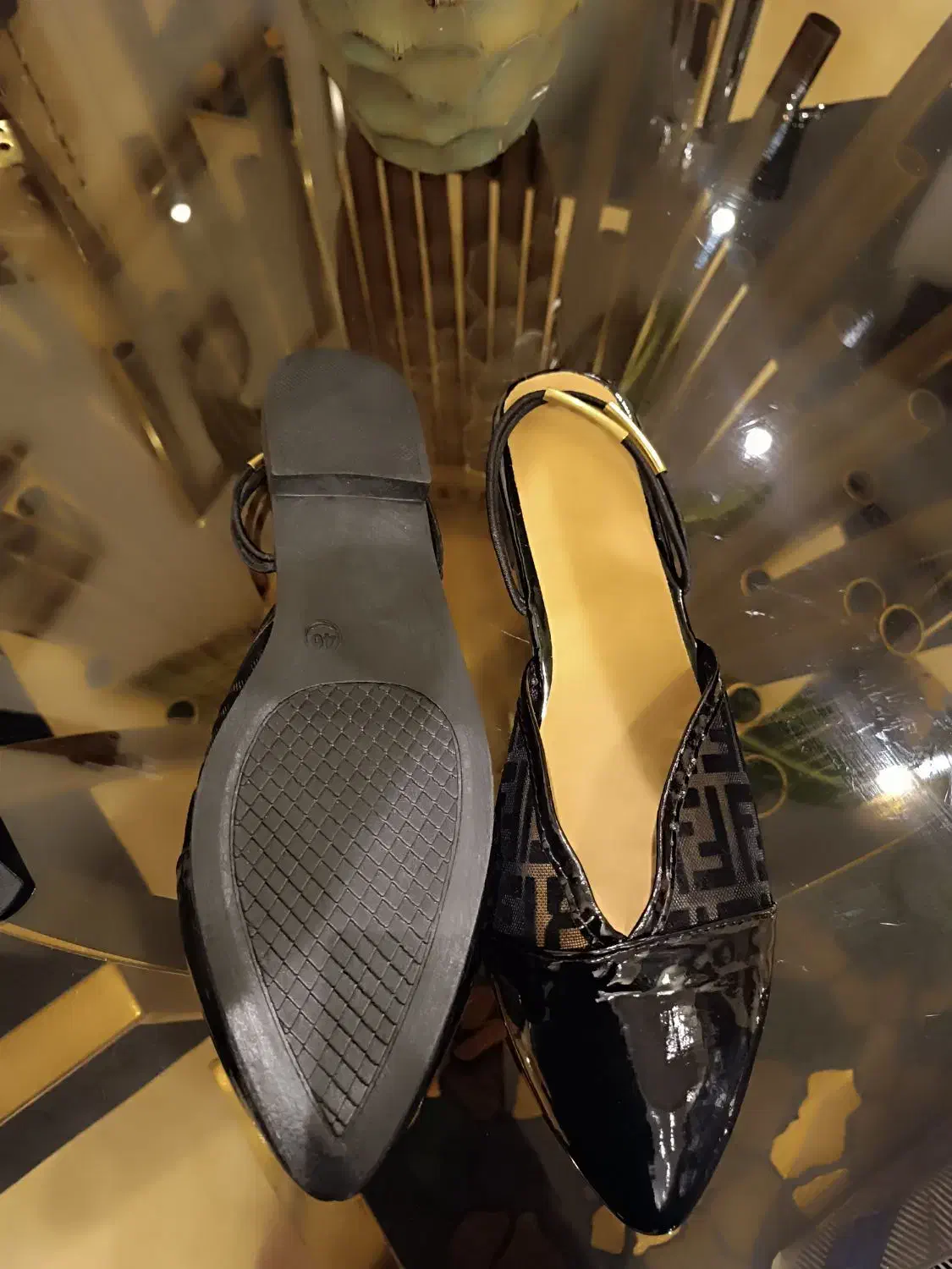 کفش ورنی مدل فِندی سایز ۳۹/ ۴۰|کیف، کفش، کمربند|پردیس, فاز ۱|دیوار