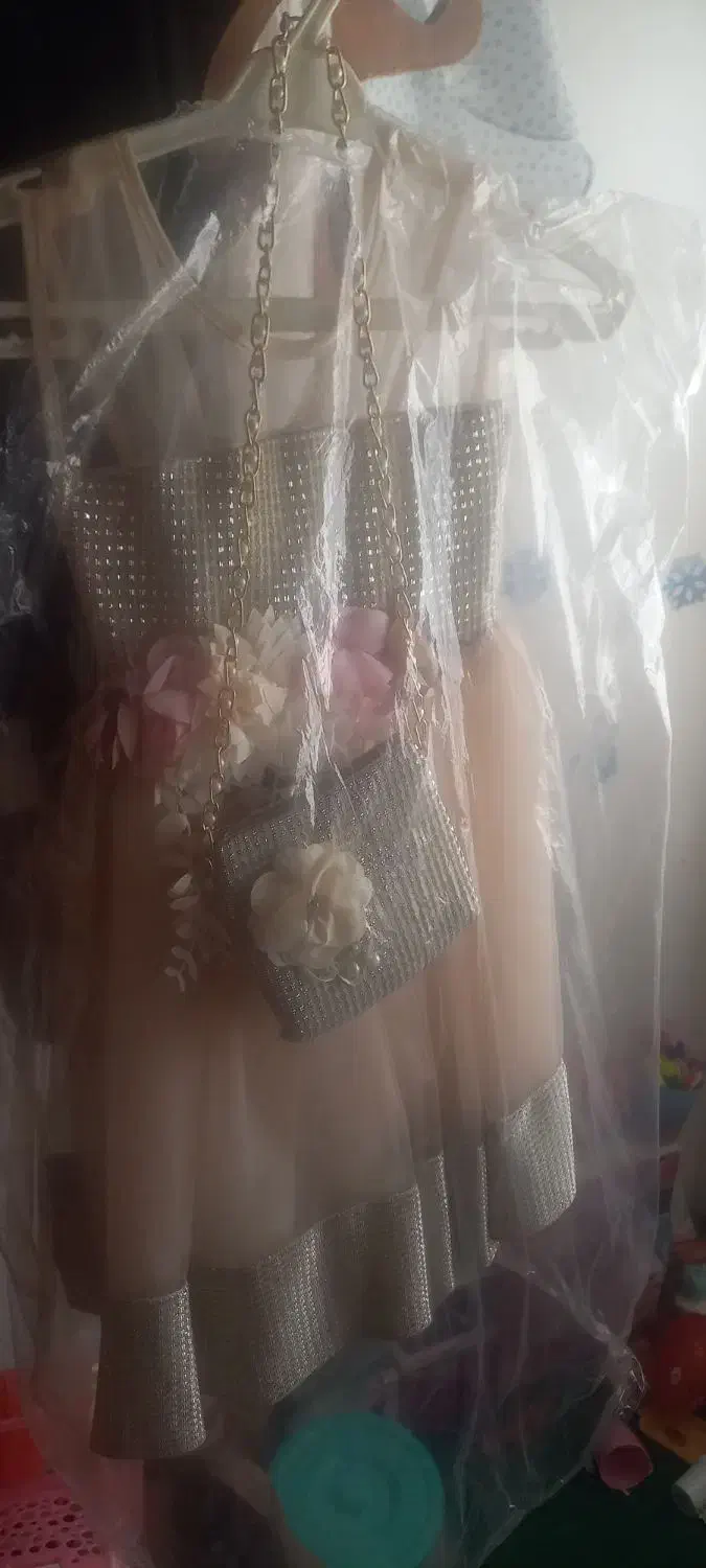 دو عدد لباس عروس با کیف|لباس|یزد, |دیوار