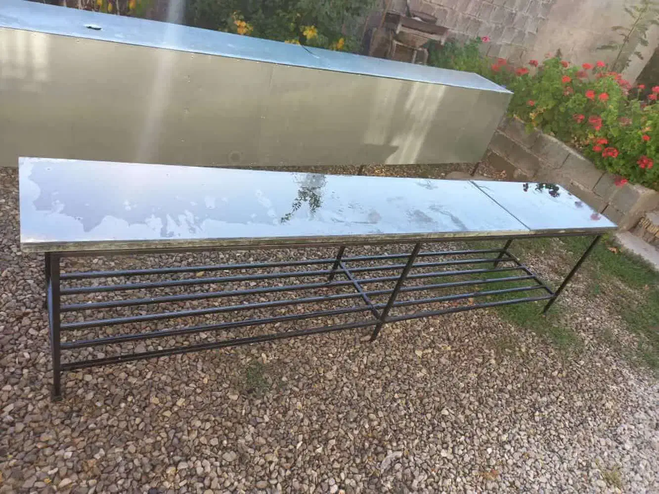 قفسه اهنی|کتابخانه، شلف، قفسههای دیواری|سیسخت, |دیوار