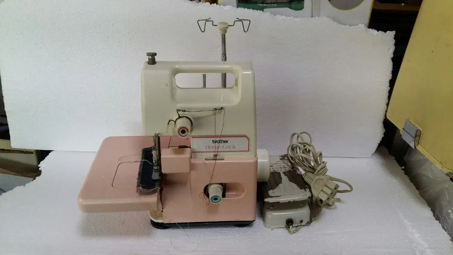 سردوز ۲ نخ ژاپنی و چرخ دو کله ژانومه|چرخ خیاطی و ریسندگی|تبریز, |دیوار