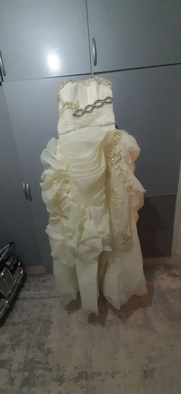 لباس عروس|لباس|سیرجان, |دیوار