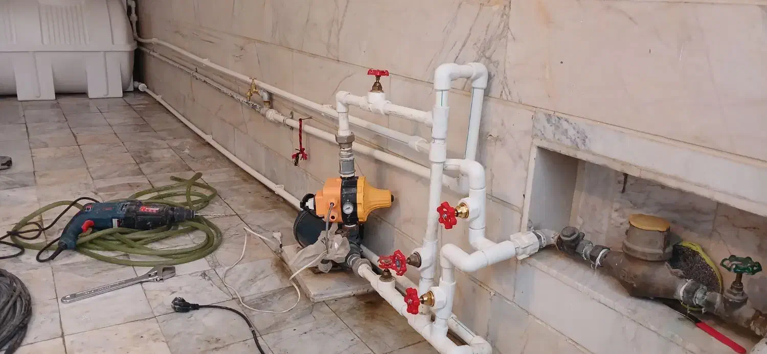 لوله کشی آب و فاضلاب و پکیج رادیاتور|خدمات پیشه و مهارت|خمین, |دیوار