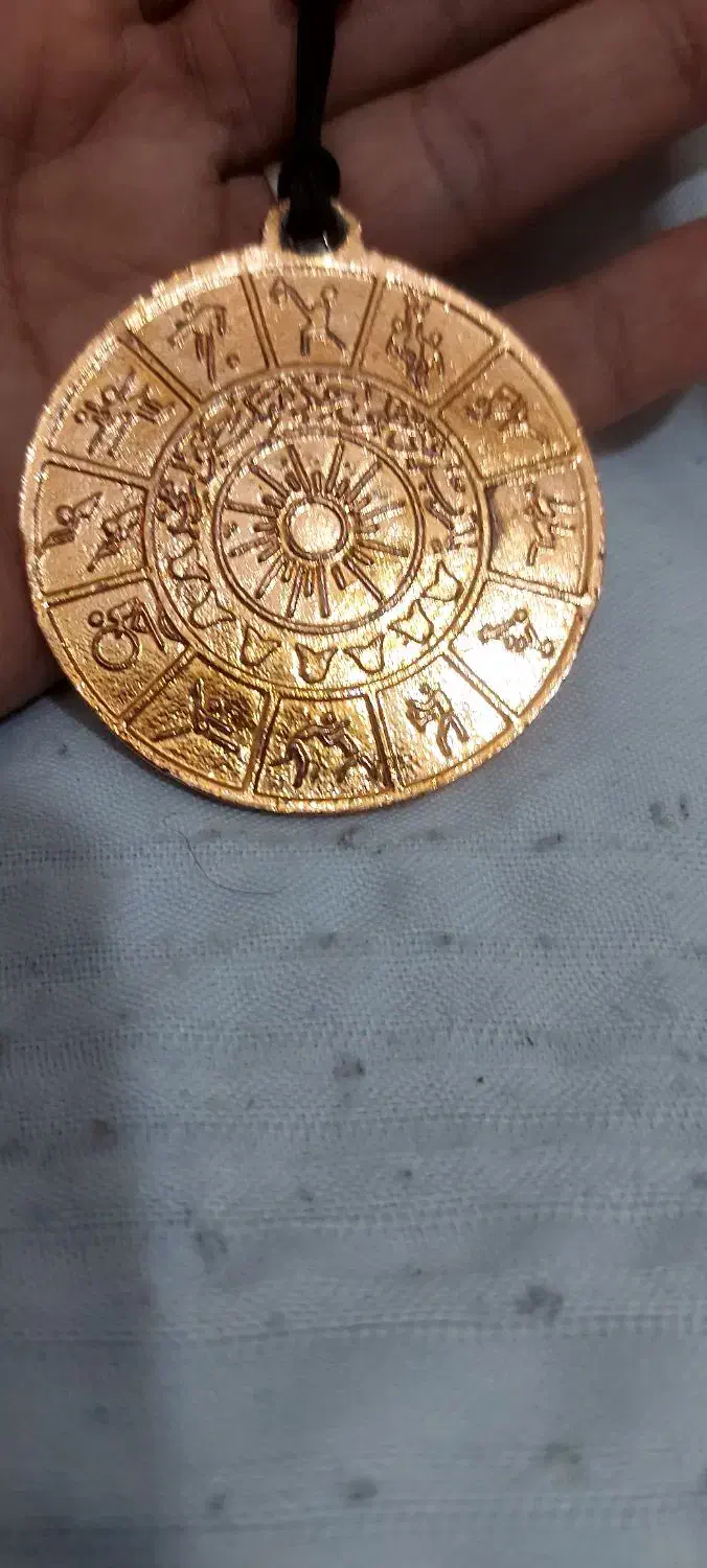 دوعدد مدال یکی مال زورخانه است یکی جمهوری فروشی|بدلیجات|رفسنجان, |دیوار