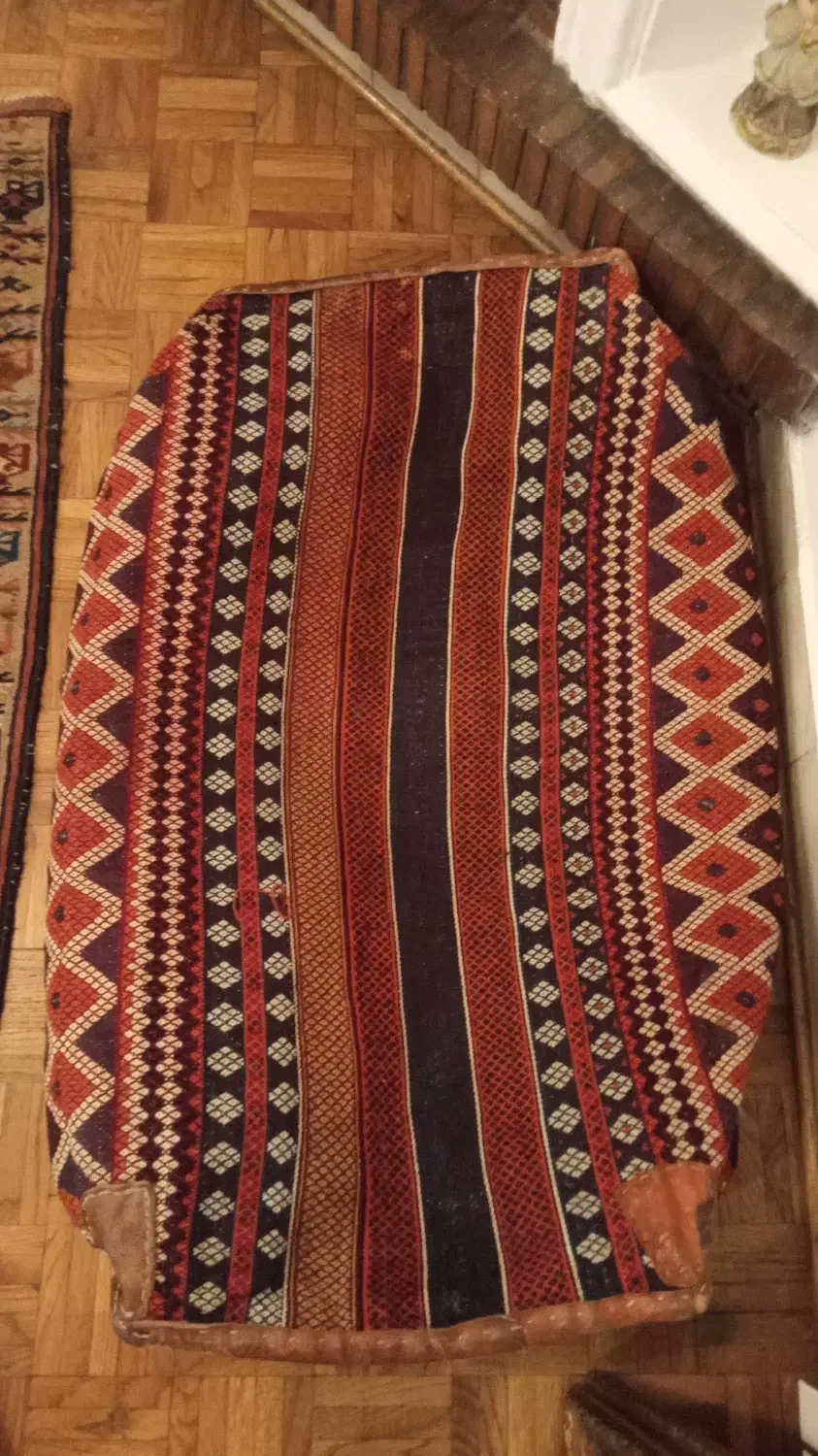 مفرش قجری و نمد نازک سوزن دوز|فرش|تهران, قیطریه|دیوار