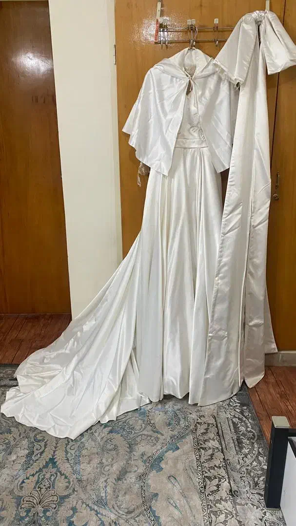 لباس عروس یکبار پوشیده شده.تعمیراتی|لباس|تهران, تاکسیرانی|دیوار