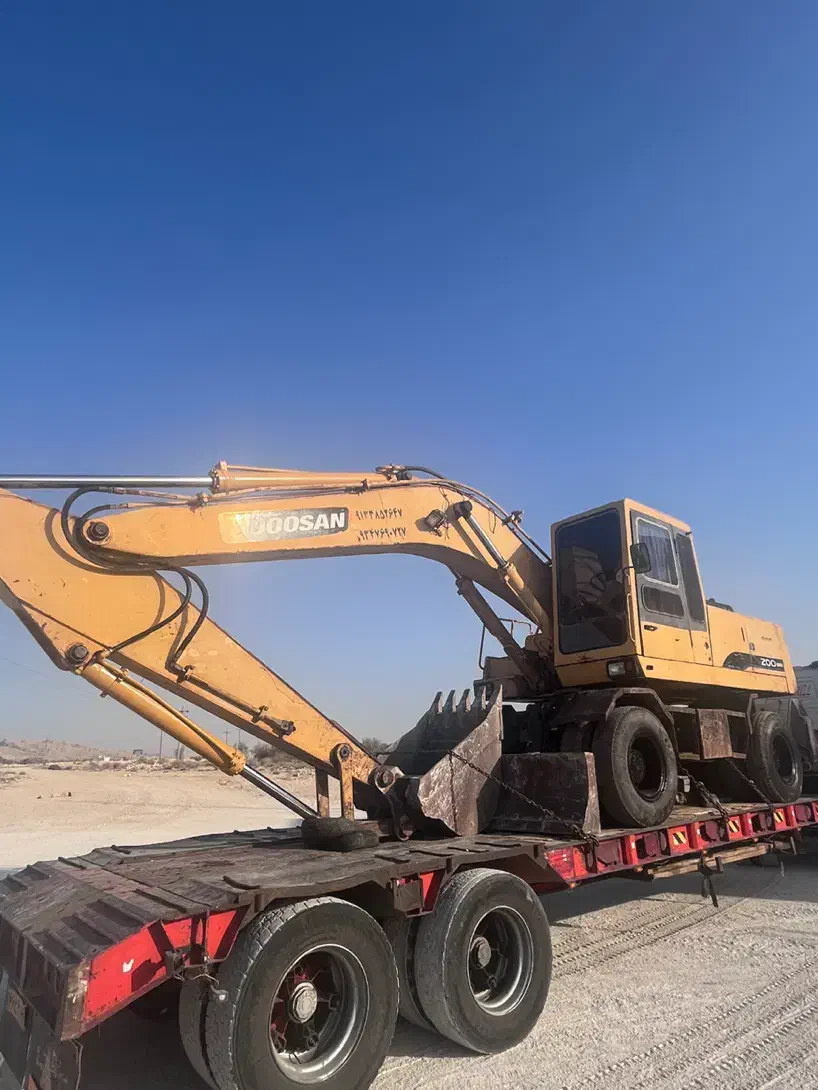 بیل لاستیکی دوو دوسانی 200|خودرو سنگین|اصفهان, آبشار|دیوار