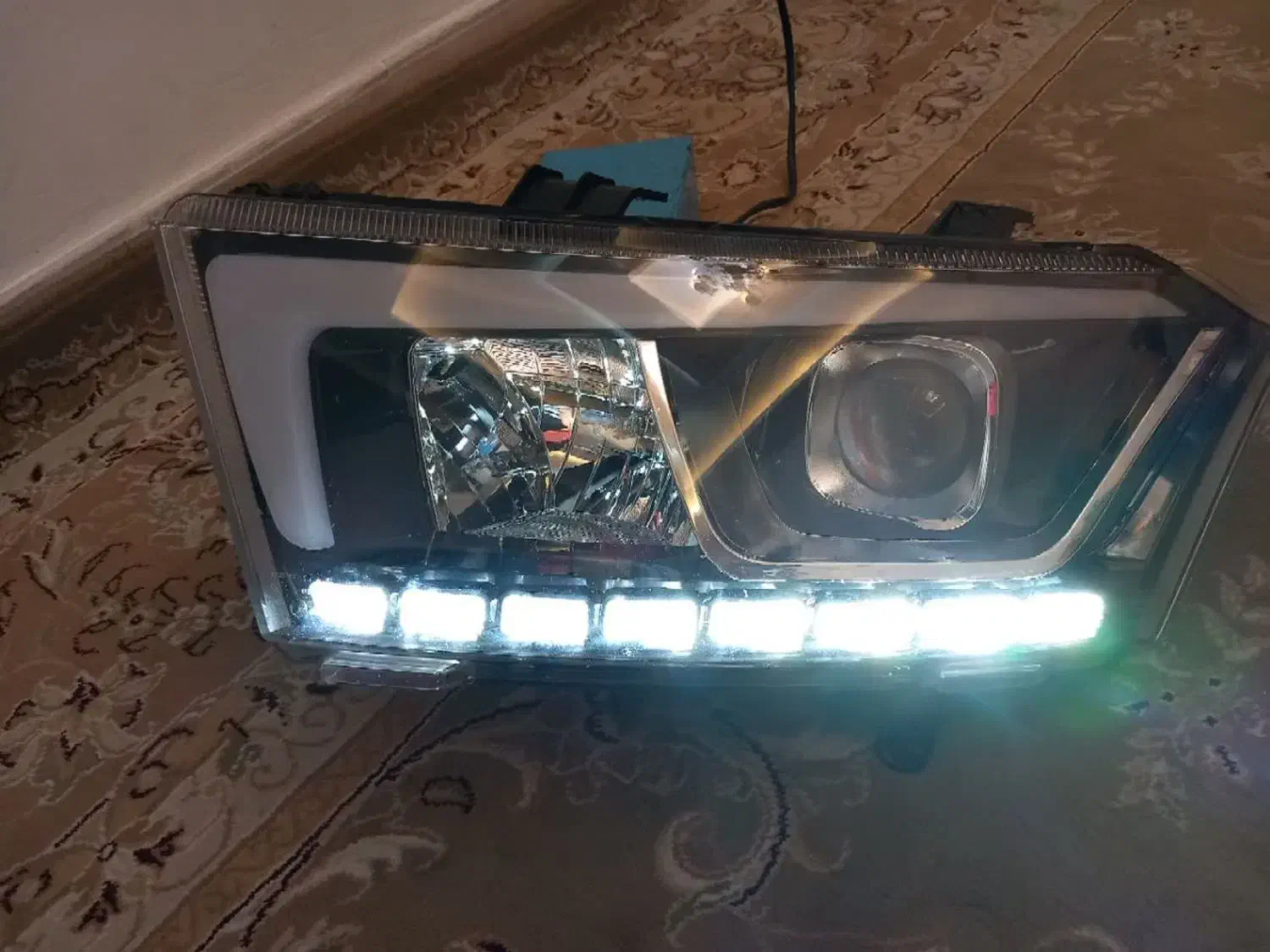 چراغ دنا پلاس سمت چپ فقط یه پایش شکسته|قطعات یدکی و لوازم جانبی|تهران, جیحون|دیوار