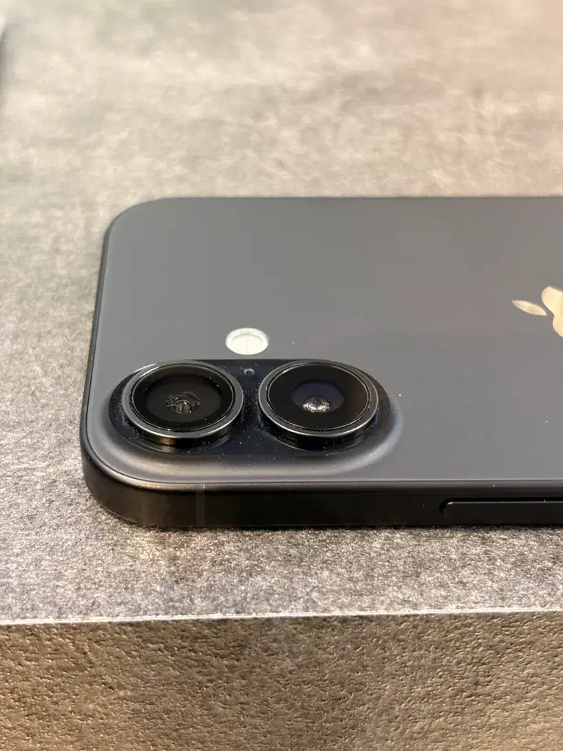 آیفون 16normal شرکتی بدون خط و خش بیا اقساطی بخر|موبایل|اصفهان, مفتح|دیوار