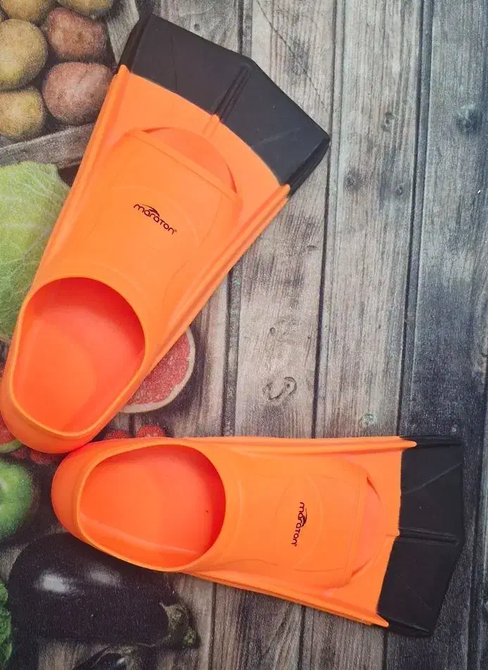 پا  فین|غواصی و ورزشهای آبی|شهرضا, |دیوار