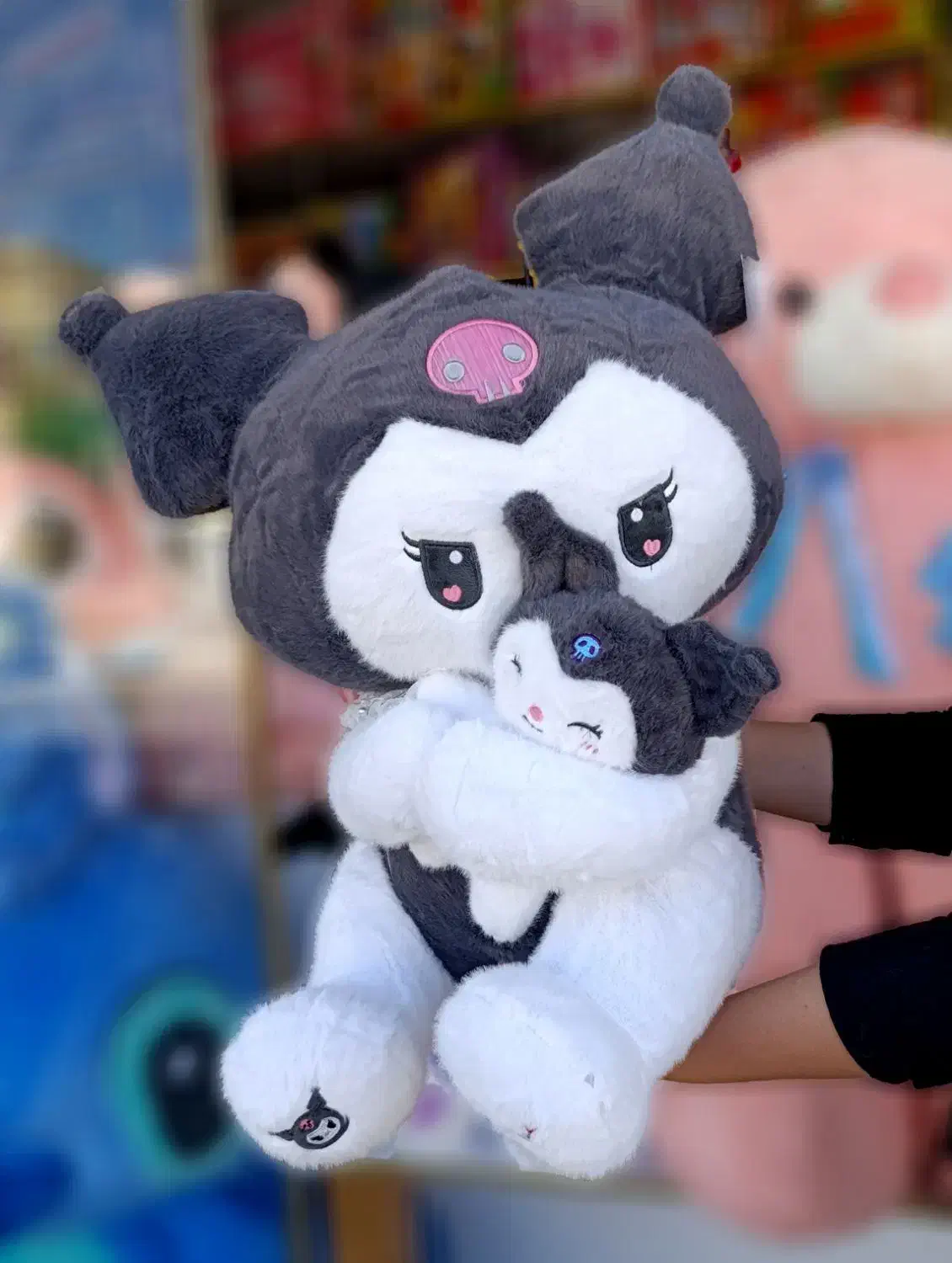 عروسک کرومی|اسباب‌‌بازی|برخوار, |دیوار