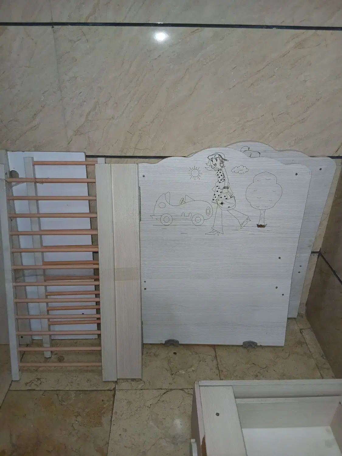 تخت گهواره ای|تخت و سرویس خواب|تهران, خزانه|دیوار