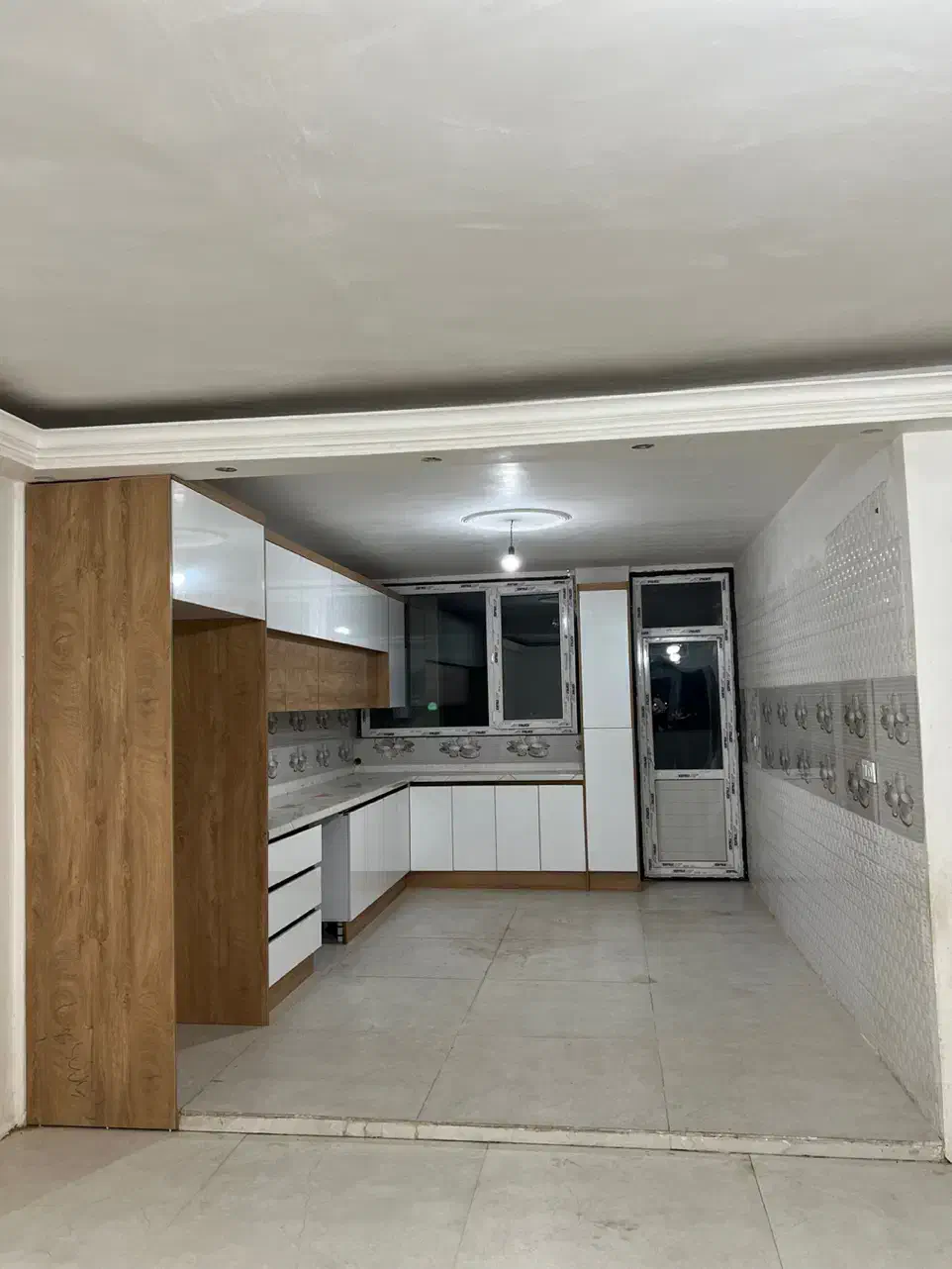 فروش فوری آپارتمان ۱۱۴ متری زیر قیمت منطقه|فروش آپارتمان|رباط‌کریم, نصیرشهر|دیوار