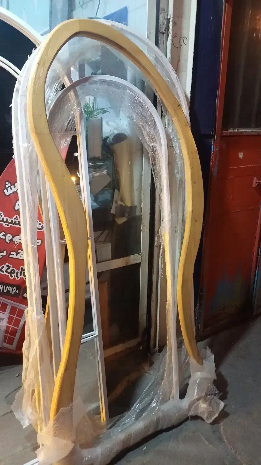 آینه قدی|آینه|باغ ملک, |دیوار