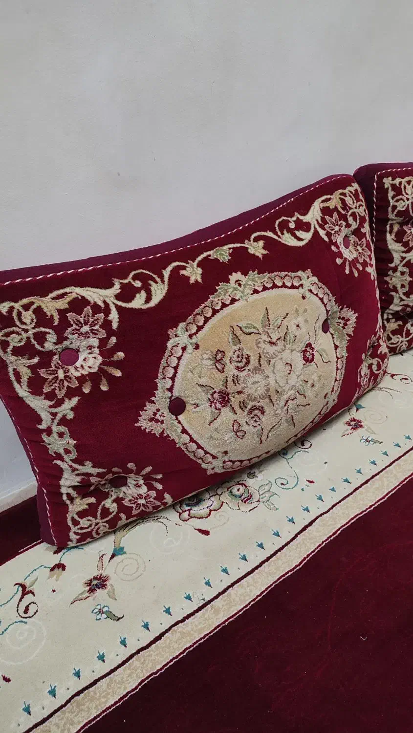 پشتی مخمل رنگ زرشکی 10عدد|پشتی|بوشهر, |دیوار