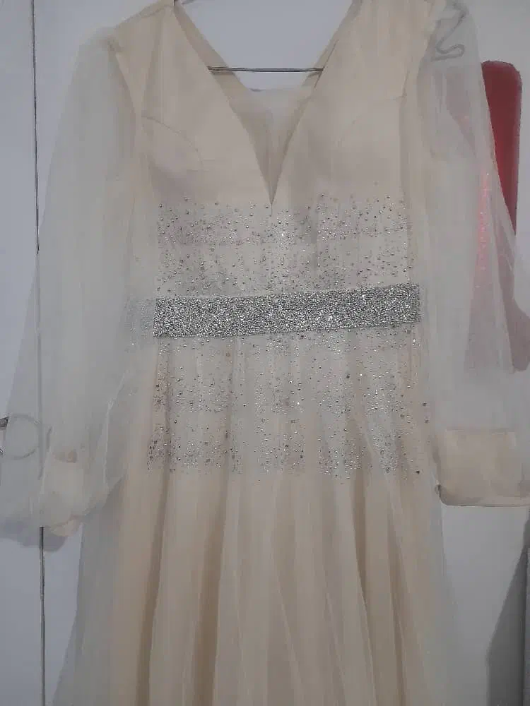 لباس مجلسی|لباس|همایجان, |دیوار