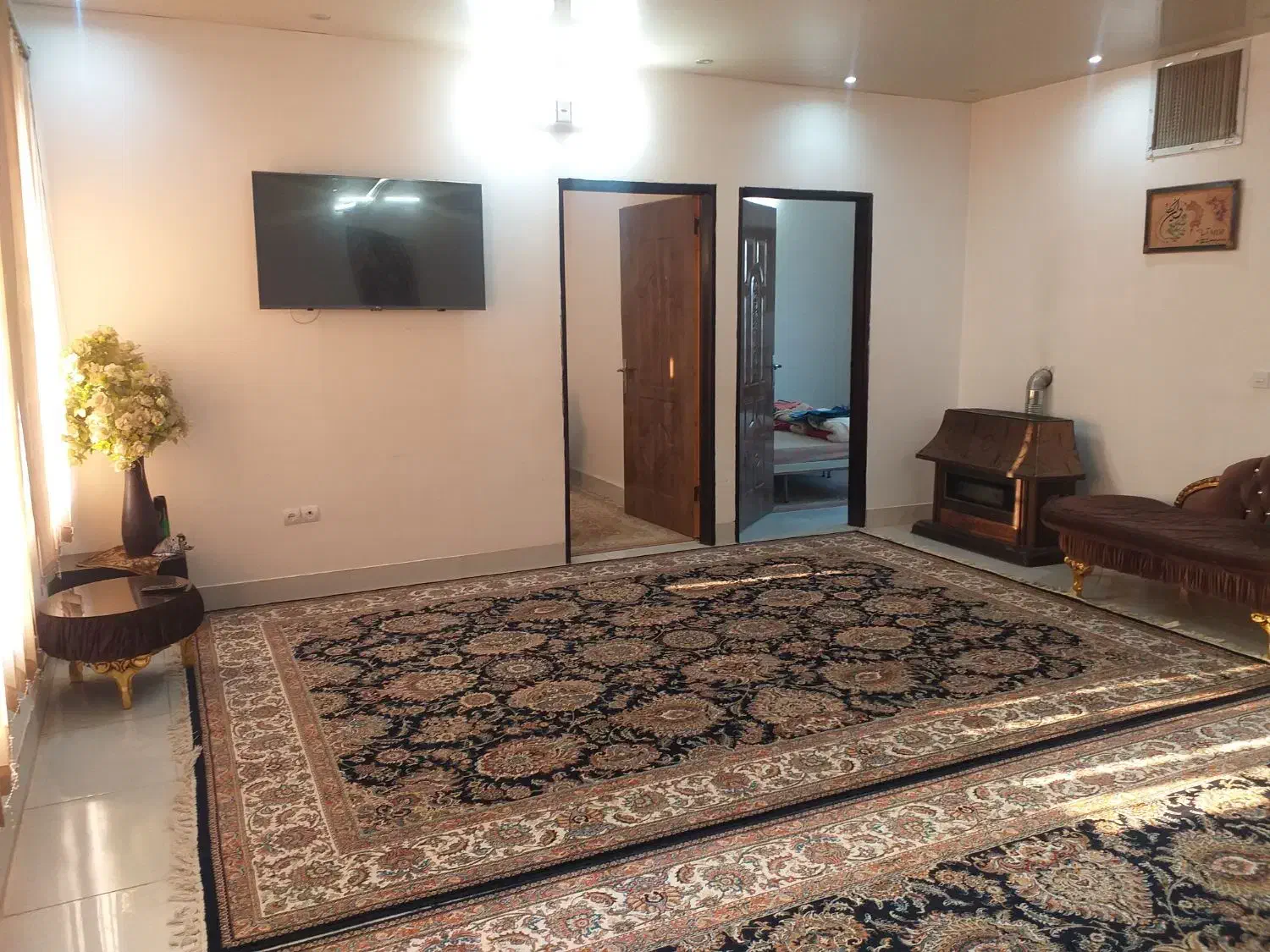 اجاره سوئیت با تمام امکانات همراه با پارکینگ|اجارهٔ کوتاه‌مدت آپارتمان و سوئیت|کاشان, شهرک انقلاب|دیوار