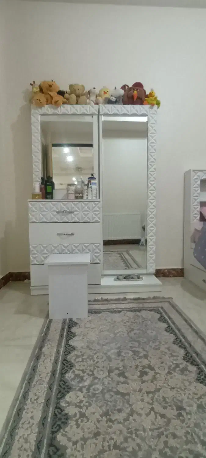 سرویس خواب کامل|تخت و سرویس خواب|قرچک, زیبا شهر|دیوار