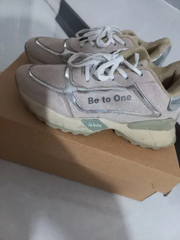 کتونی|کیف، کفش، کمربند|نهاوند, |دیوار