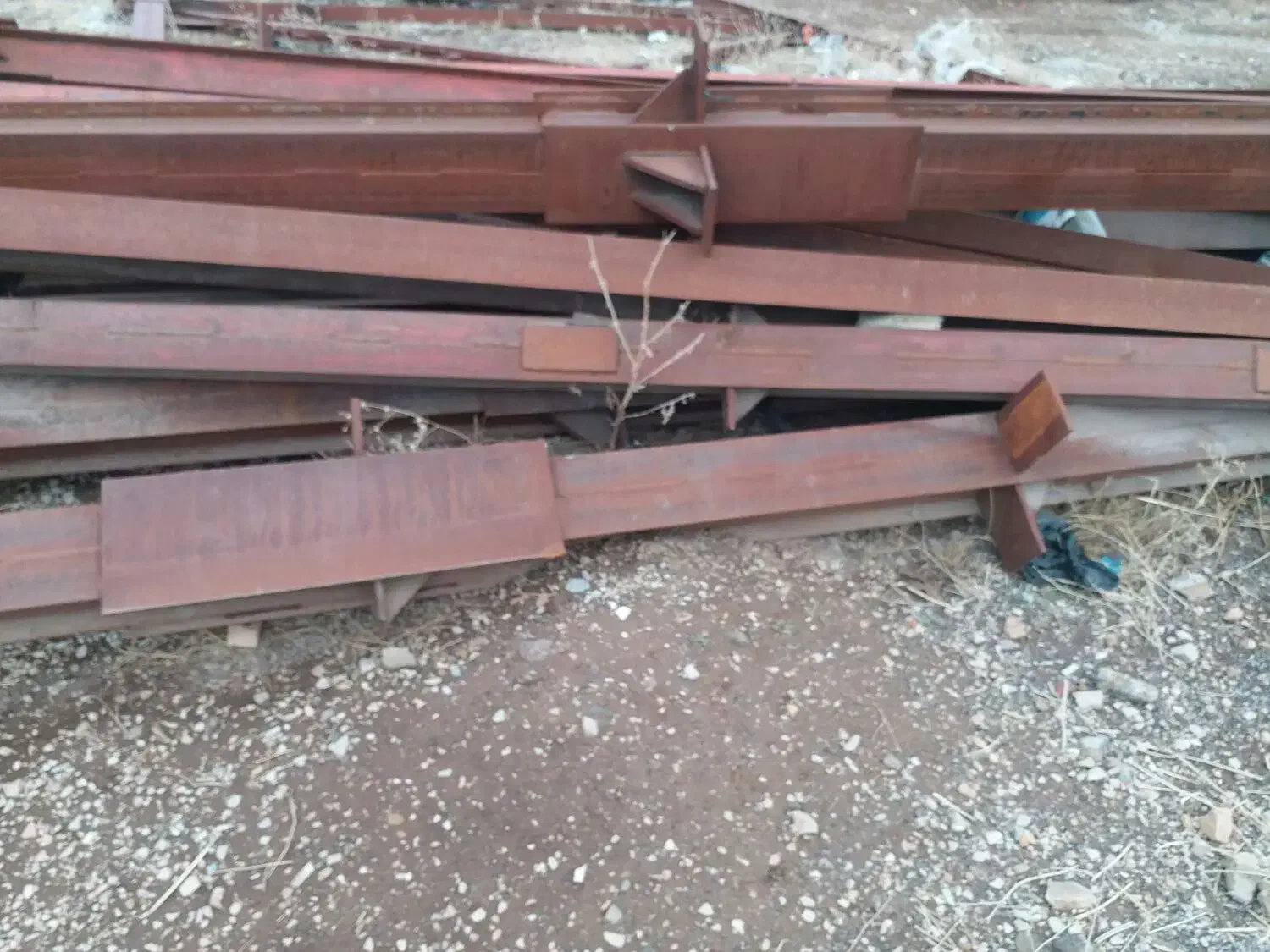 فروش اهن آلات کار کرده ونو|مصالح و تجهیزات ساختمان|ماهیدشت, |دیوار