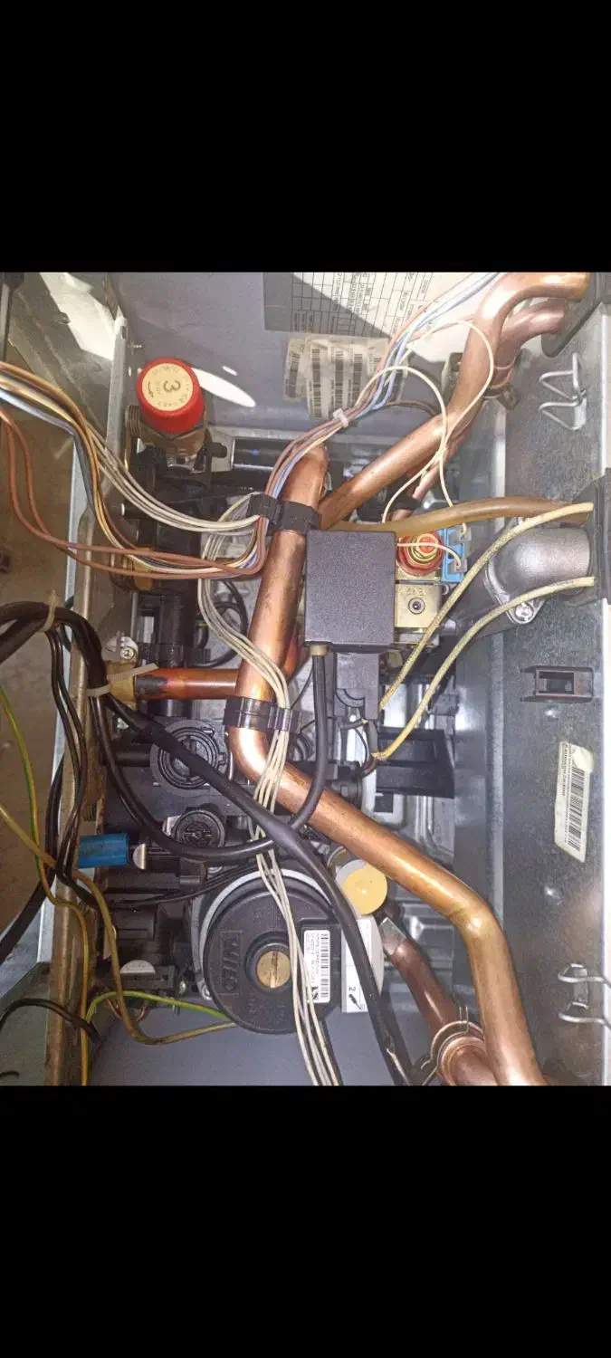 پکیج آریستون ایتالیا|آبگرمکن، پکیج، شوفاژ|تهران, فلسطین (میدان انقلاب)|دیوار