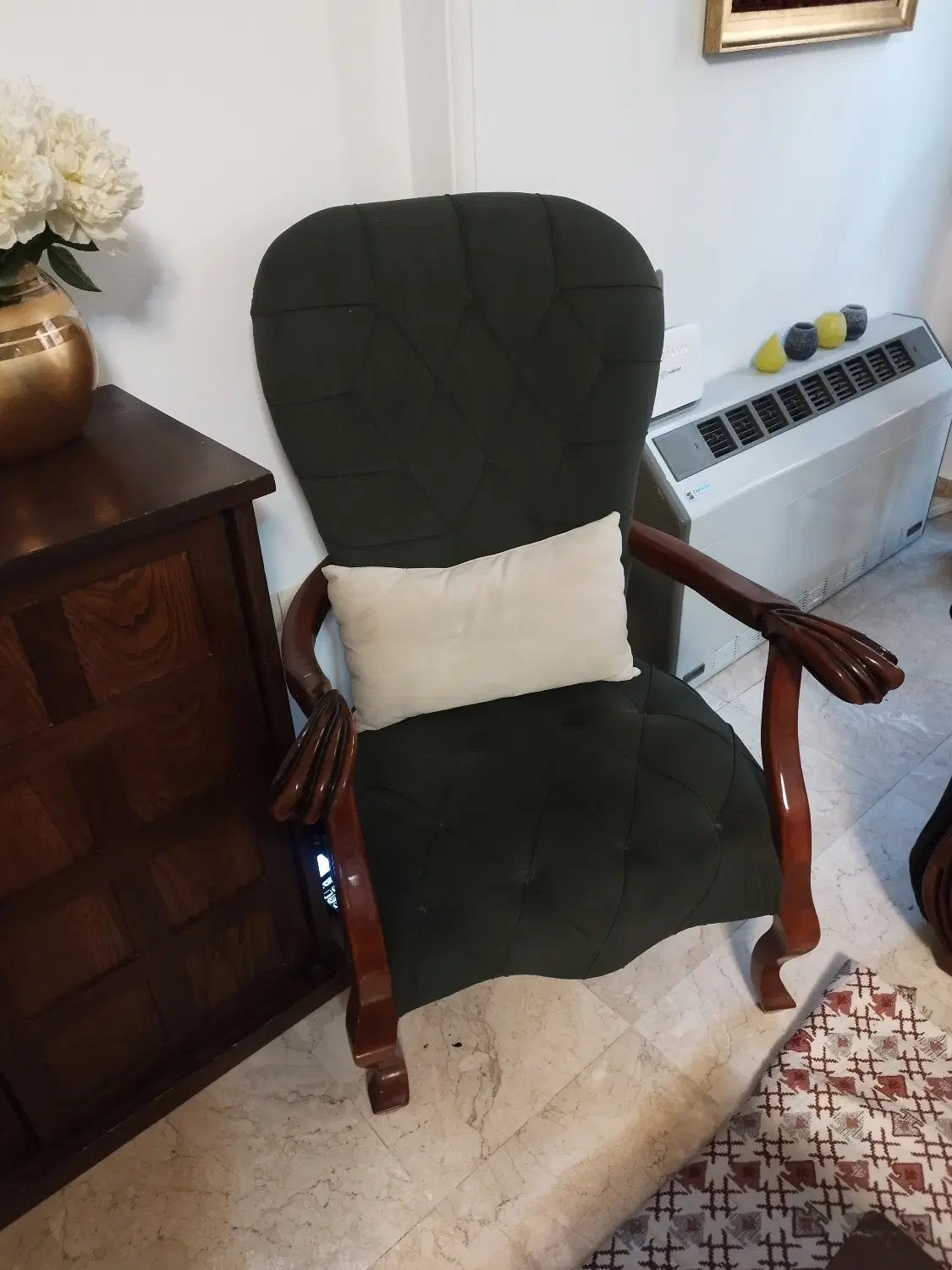 مبلمان ۷نفره یشمی کرمی|مبلمان خانگی و میز عسلی|تهران, اوین|دیوار