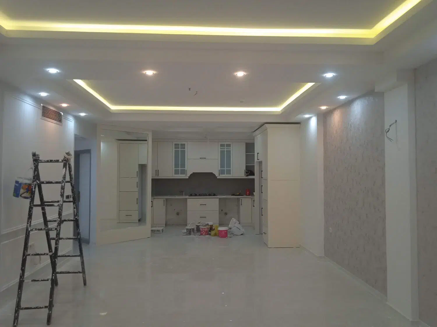 نقاشی ساختمان قیمت منصفانه و کار تمیز|خدمات پیشه و مهارت|مشهد, کوثر|دیوار