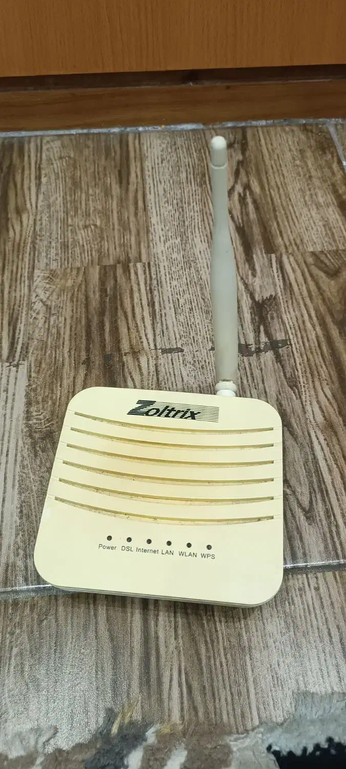 یک مودم جیبی و یک وای فای باهم|مودم و تجهیزات شبکه|لاهیجان, شقایق|دیوار