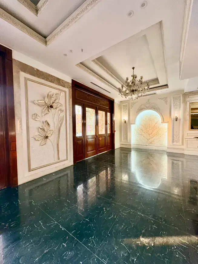 ۱۹۵متر/برج باغ/امکانات هتلینگ/تمدید سالانه/فوری