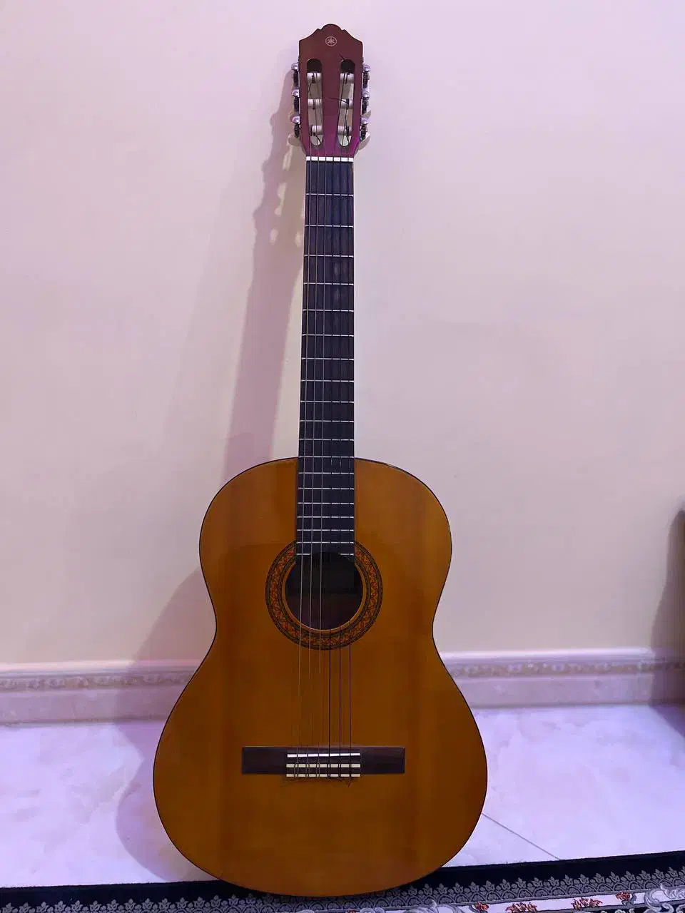 گیتار c40|گیتار، بیس، امپلیفایر|رباط‌کریم, رباط‌کریم|دیوار