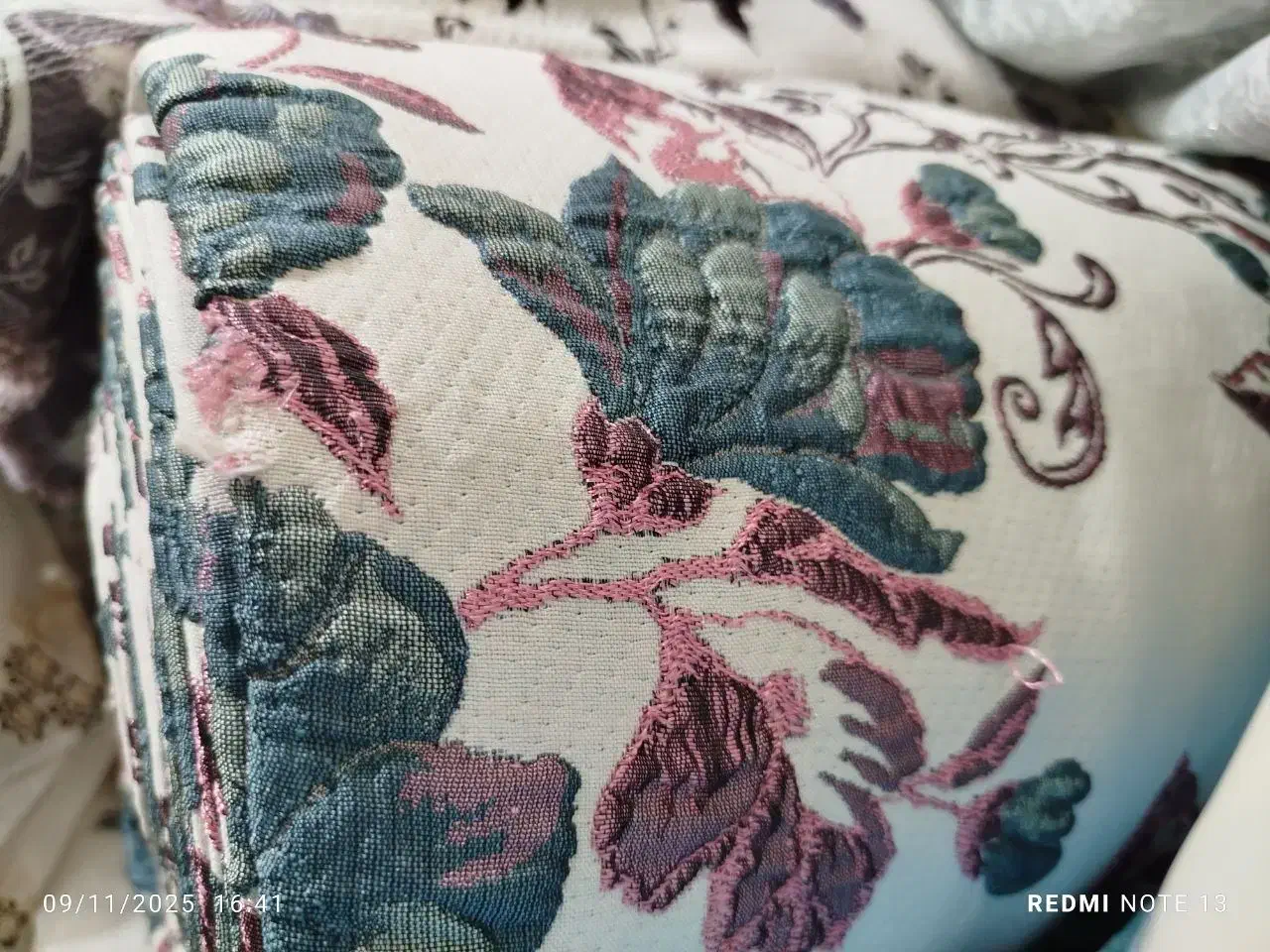 پارچه مناسب رو تختی و بالشت و پرده|پرده، رانر، رومیزی|یزد, |دیوار