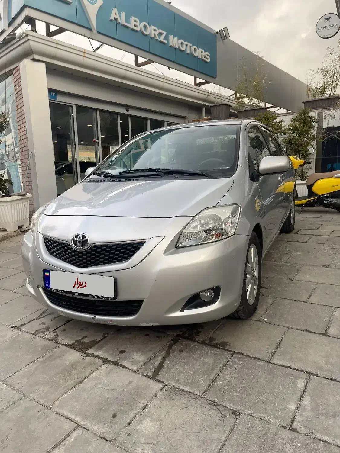 تویوتا یاریس مدل ۲۰۱۰|خودرو سواری و وانت|تهران, آجودانیه|دیوار