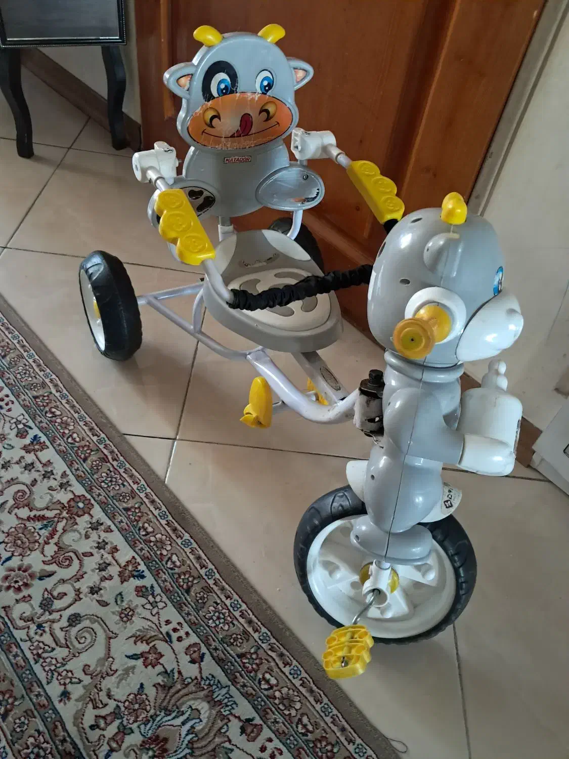 سه چرخ عروسکی در حد نو|اسباب و اثاث بچه|بومهن, |دیوار