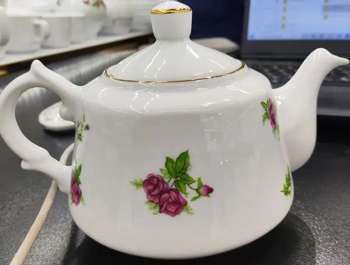 قوری بیدگل گلسرخی|قوری، کتری، قهوهساز دستی|تهران, مشیریه|دیوار