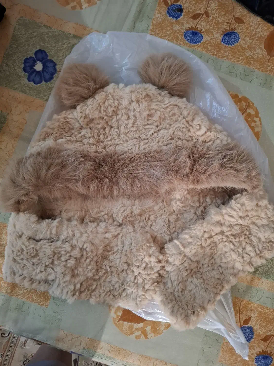 کلاه گرم|لباس|مشهد, شهرک رازی (شهرک غرب)|دیوار