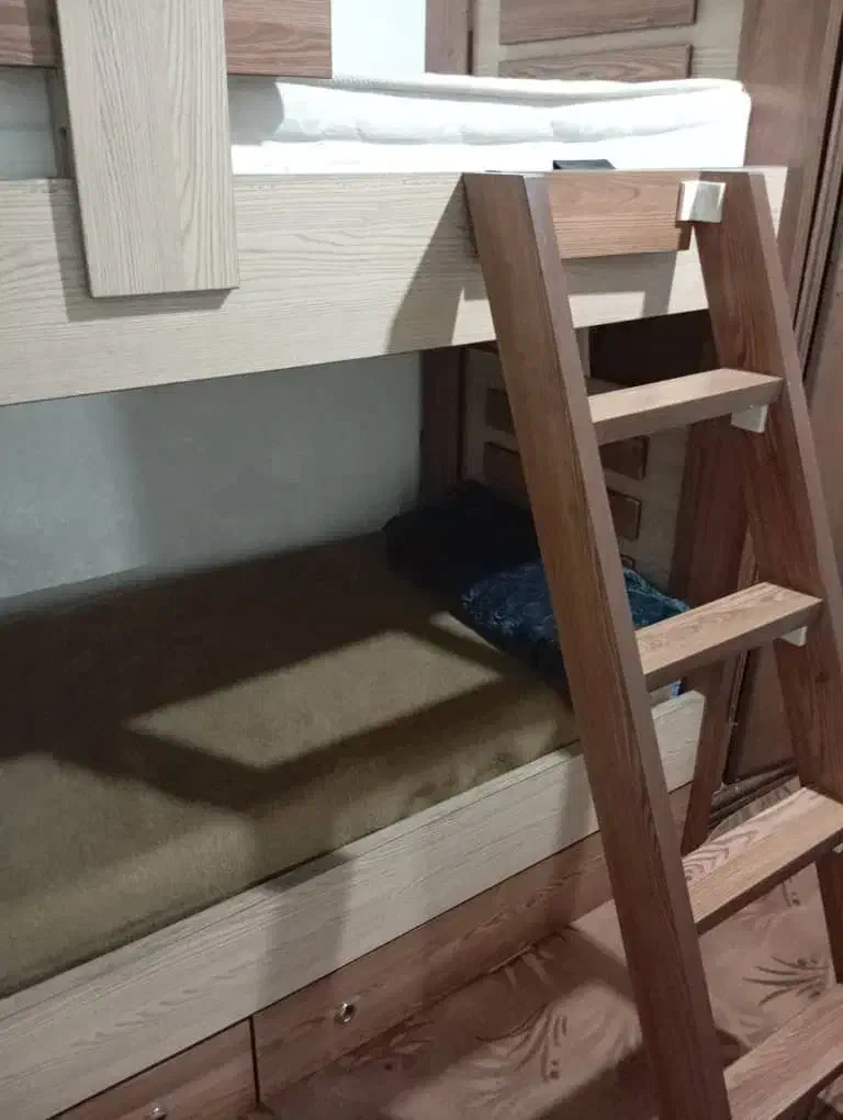 تخت خواب دوطبقه|تخت و سرویس خواب|قرچک, مهدیه|دیوار