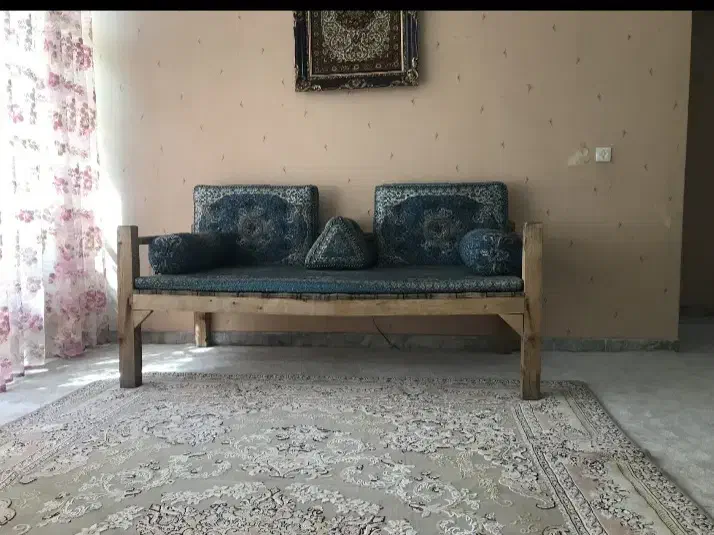 مقداری لوازم خانه|فرش|قم, شاه احمد قاسم|دیوار