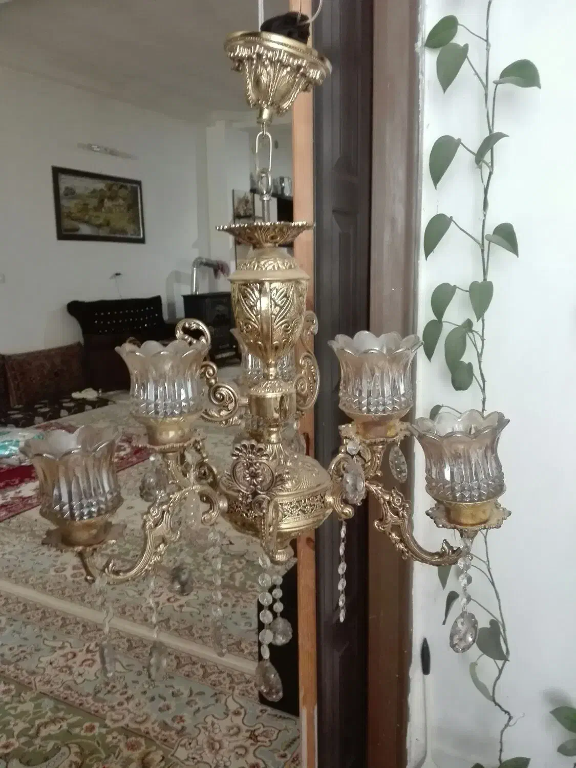 لوستر|لوستر و چراغ آویز|گلبهار, نوبهار|دیوار