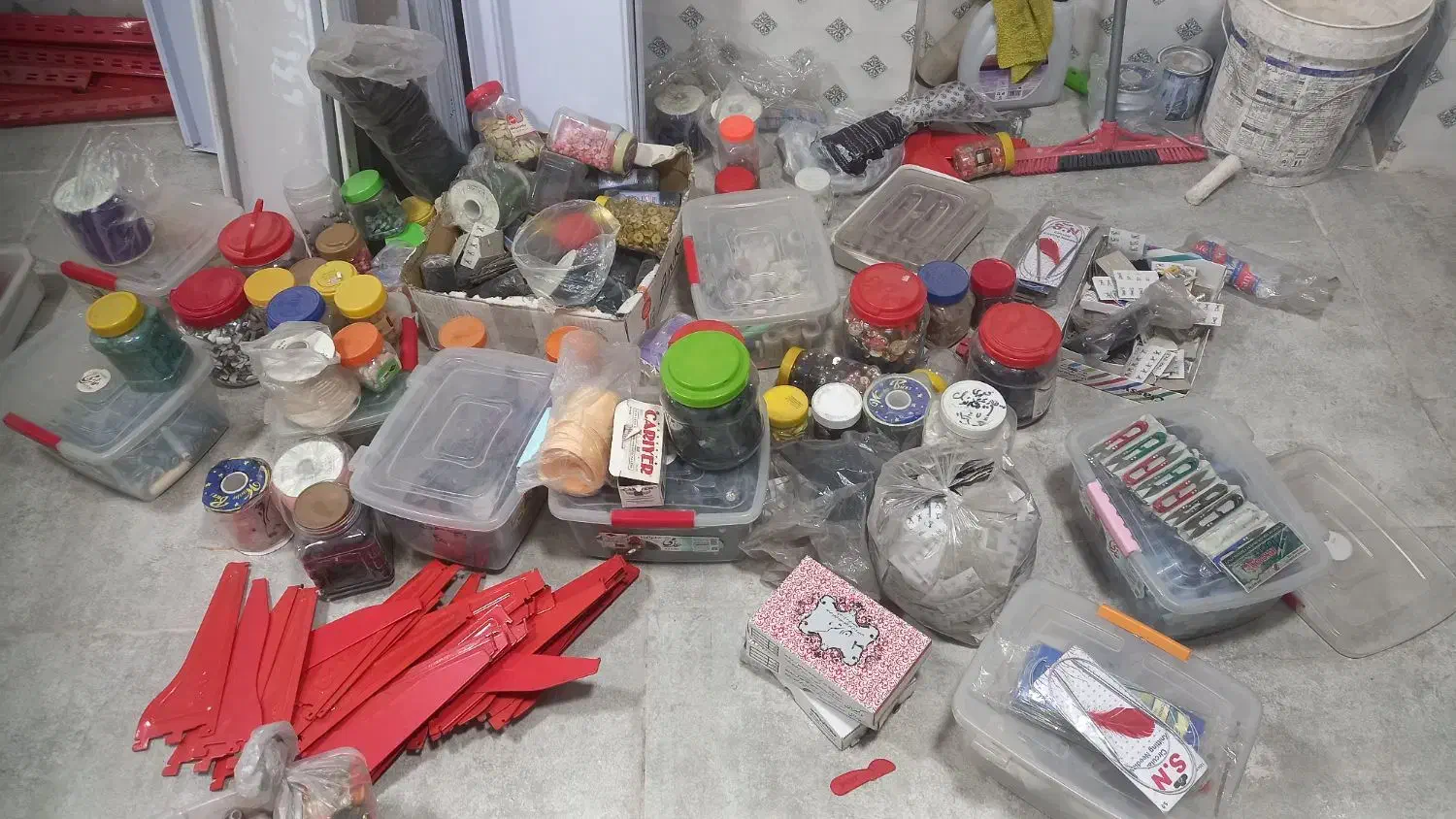 لوازم خیاطی و گلدوزی دوک مشکی گلدوزی|لوازم خیاطی و بافتنی|رفسنجان, |دیوار