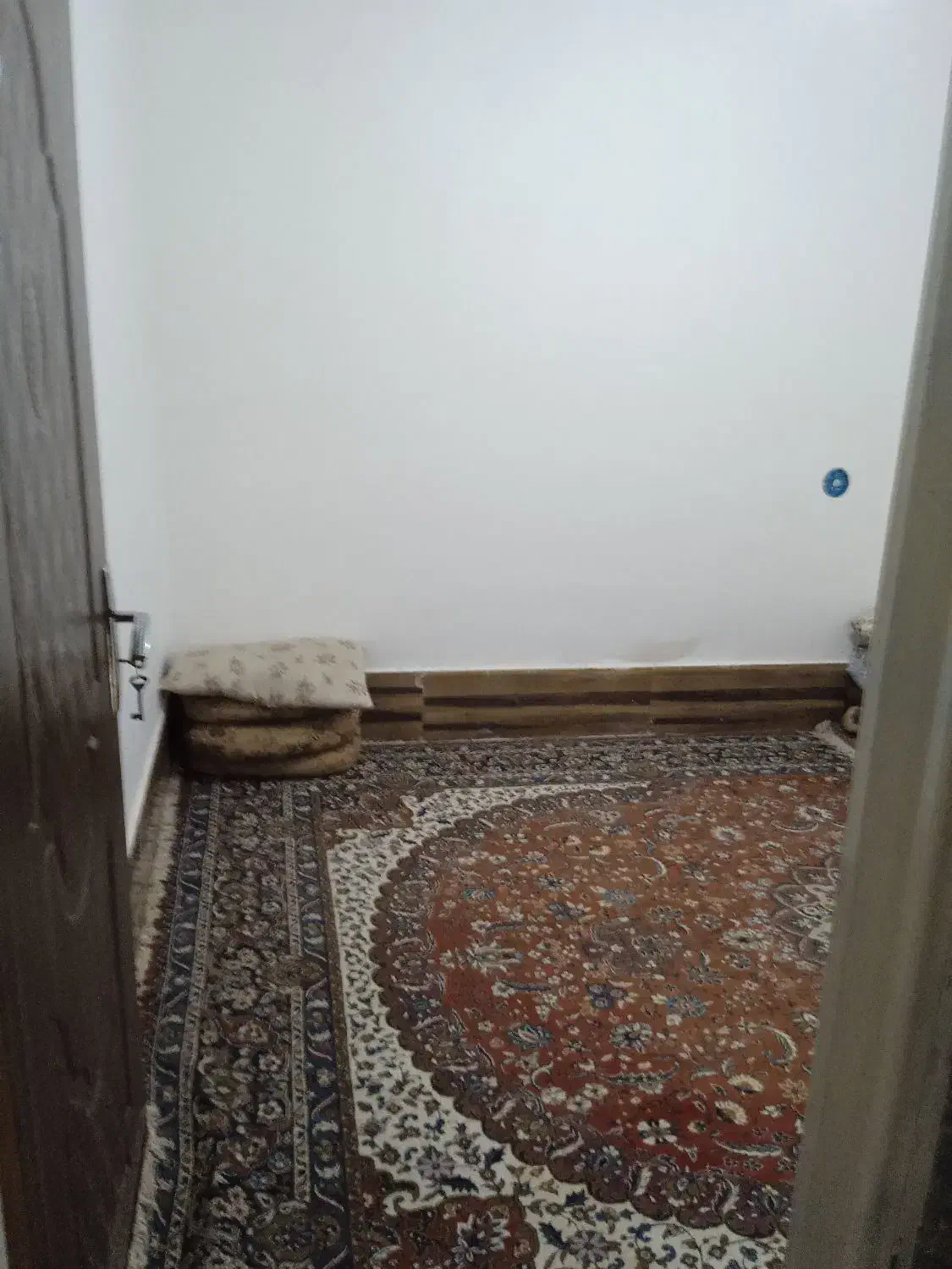 اتاق۱۲ متری جهت انبار در کرونی|اجارهٔ مغازه و غرفه|شیراز, کرونی(خاتونک)|دیوار