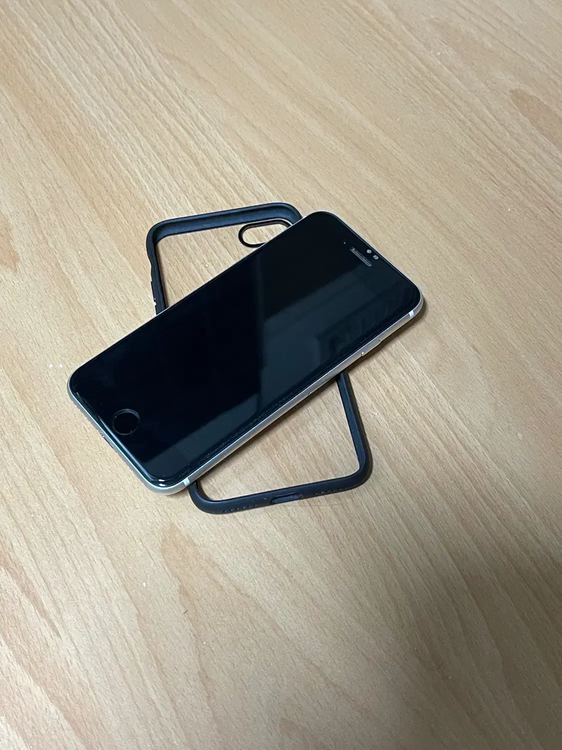 آیفون se2022 بدون نقطه|موبایل|تهران, جردن|دیوار