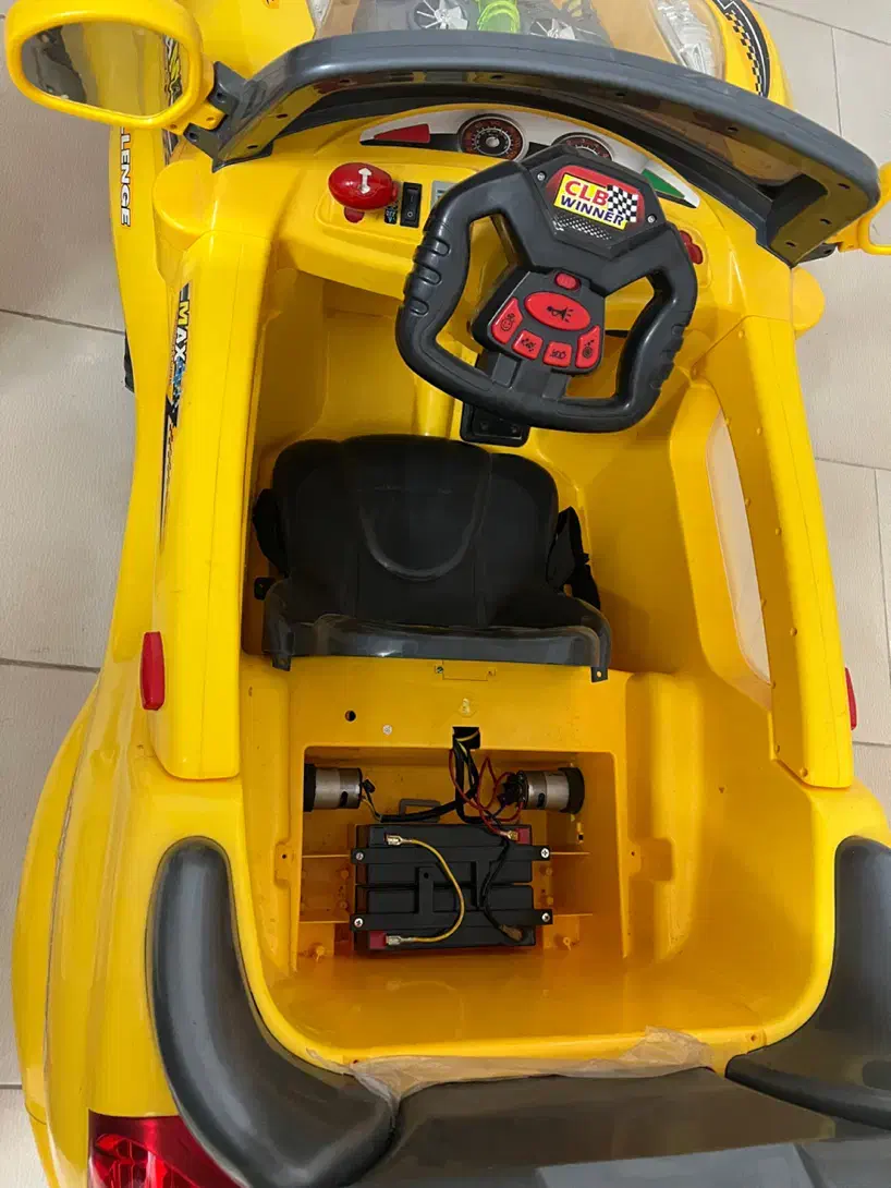 ماشین شارژی|اسباب‌بازی بچه|میبد, |دیوار