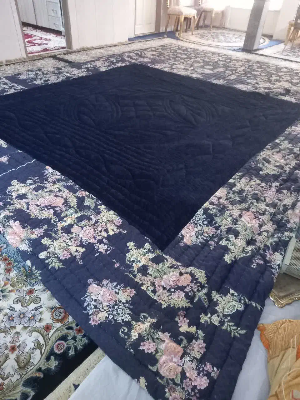 لحاف کرسی|رختخواب، بالش، پتو|مشهد, کارگران|دیوار