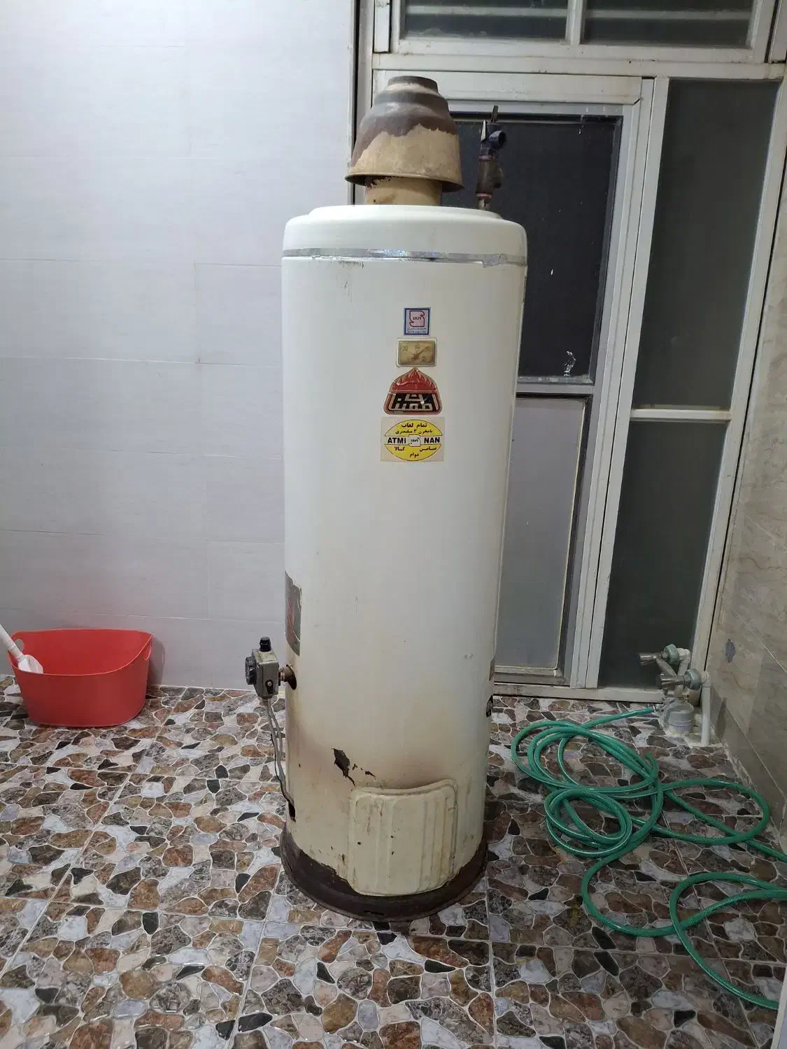 آبگرمکن|آبگرمکن، پکیج، شوفاژ|دوگنبدان, |دیوار