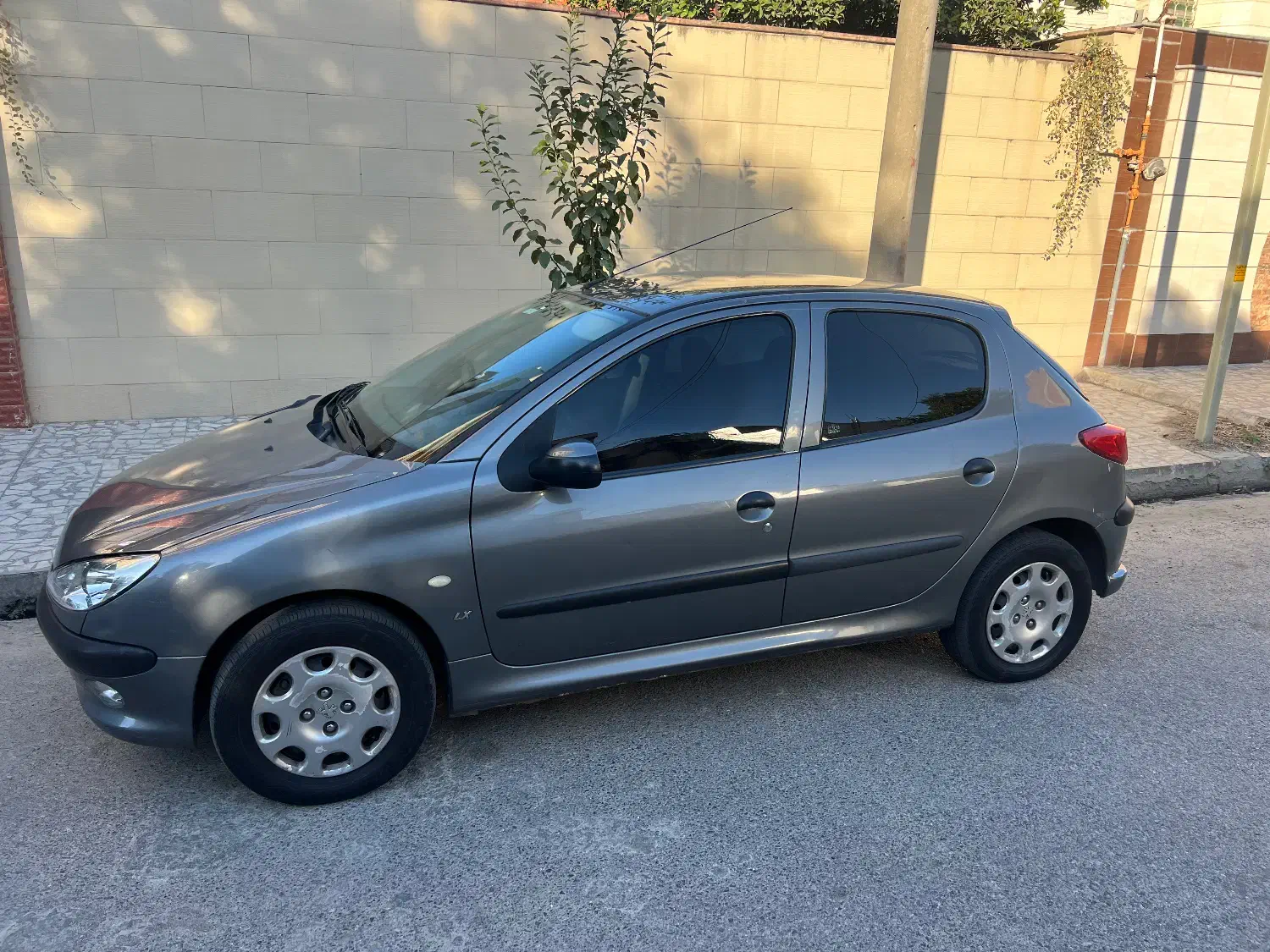 ۲۰۶ بی رنگ در حد|خودرو سواری و وانت|گنبد کاووس, |دیوار